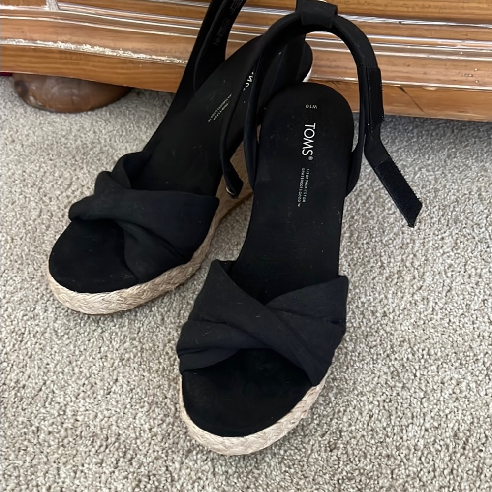 Toms Black Espadrilles Comfortable Casual Shoes